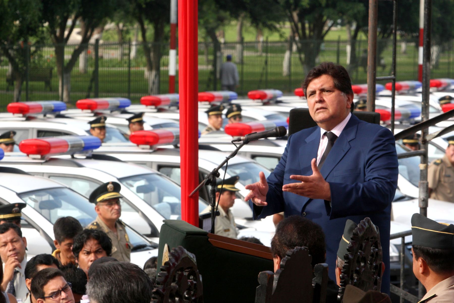 El Presidente de la República, Alan García, en ceremonia de entrega de donación de patrulleros por el gobierno de Corea del Sur. Foto: ANDINA/ Norman Córdova