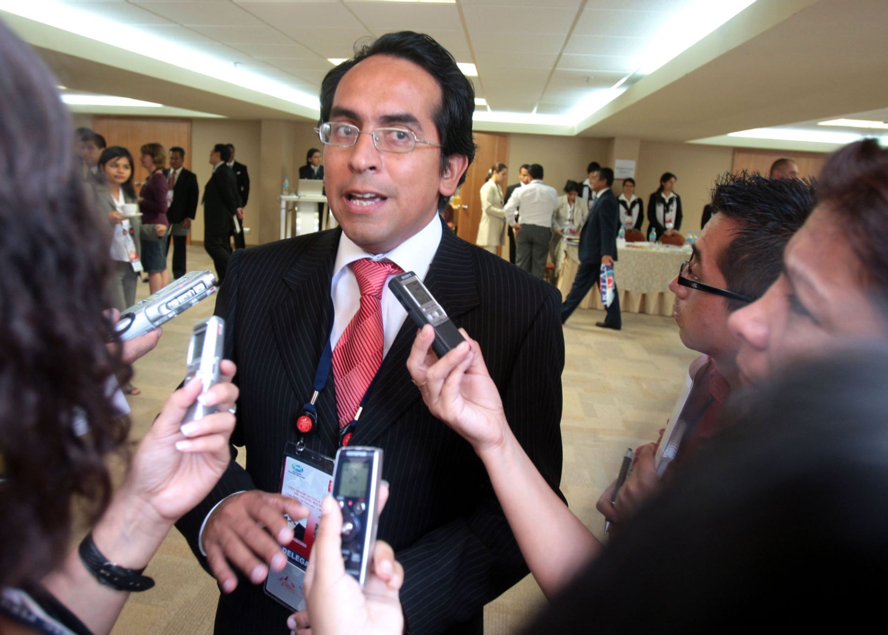 Martín Moscoso, Director de la Oficina de Derechos de Autor de Indecopi, declara a la prensa en la Cámara de Comercio de Lima . Foto:ANDINA/Piero Vargas