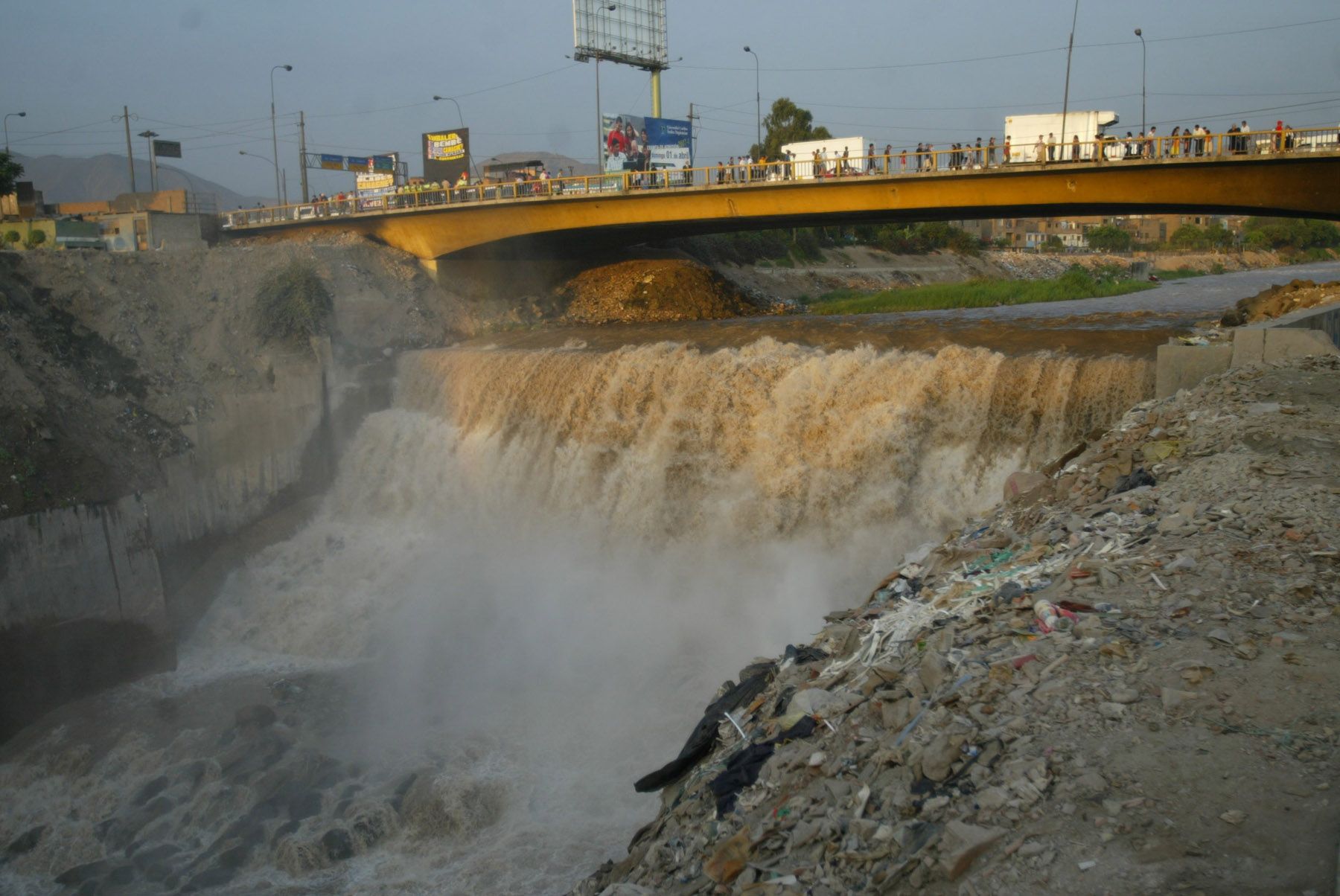 Río Rímac alcanzó hoy su máximo caudal en lo que va del año 2008.Foto:ANDINA