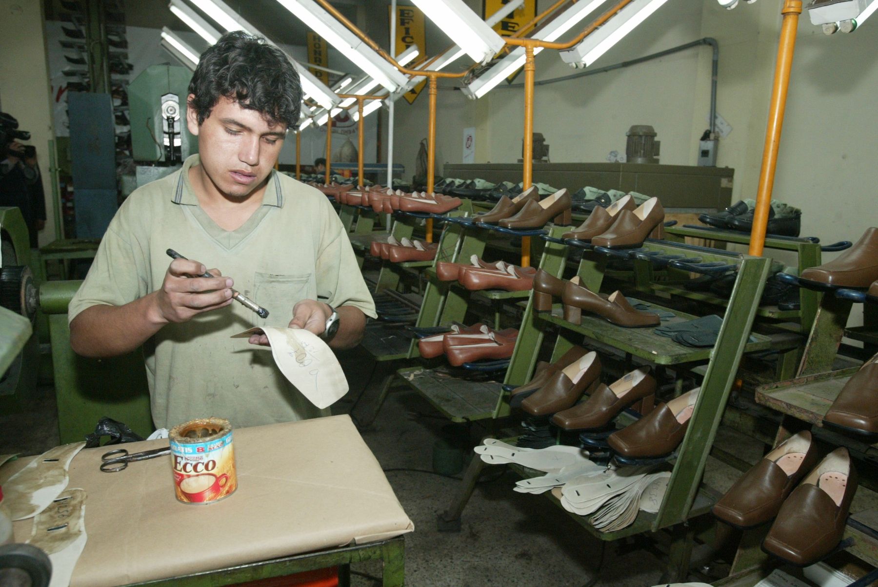 Joven empresario de fabricación de calzado. ANDINA/archivo