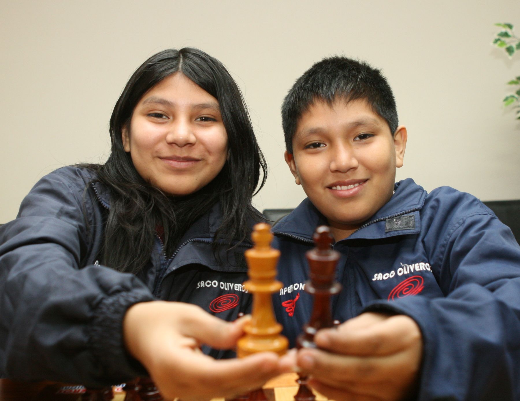 Peruvian chess players Jorge and Daysi Cori.
