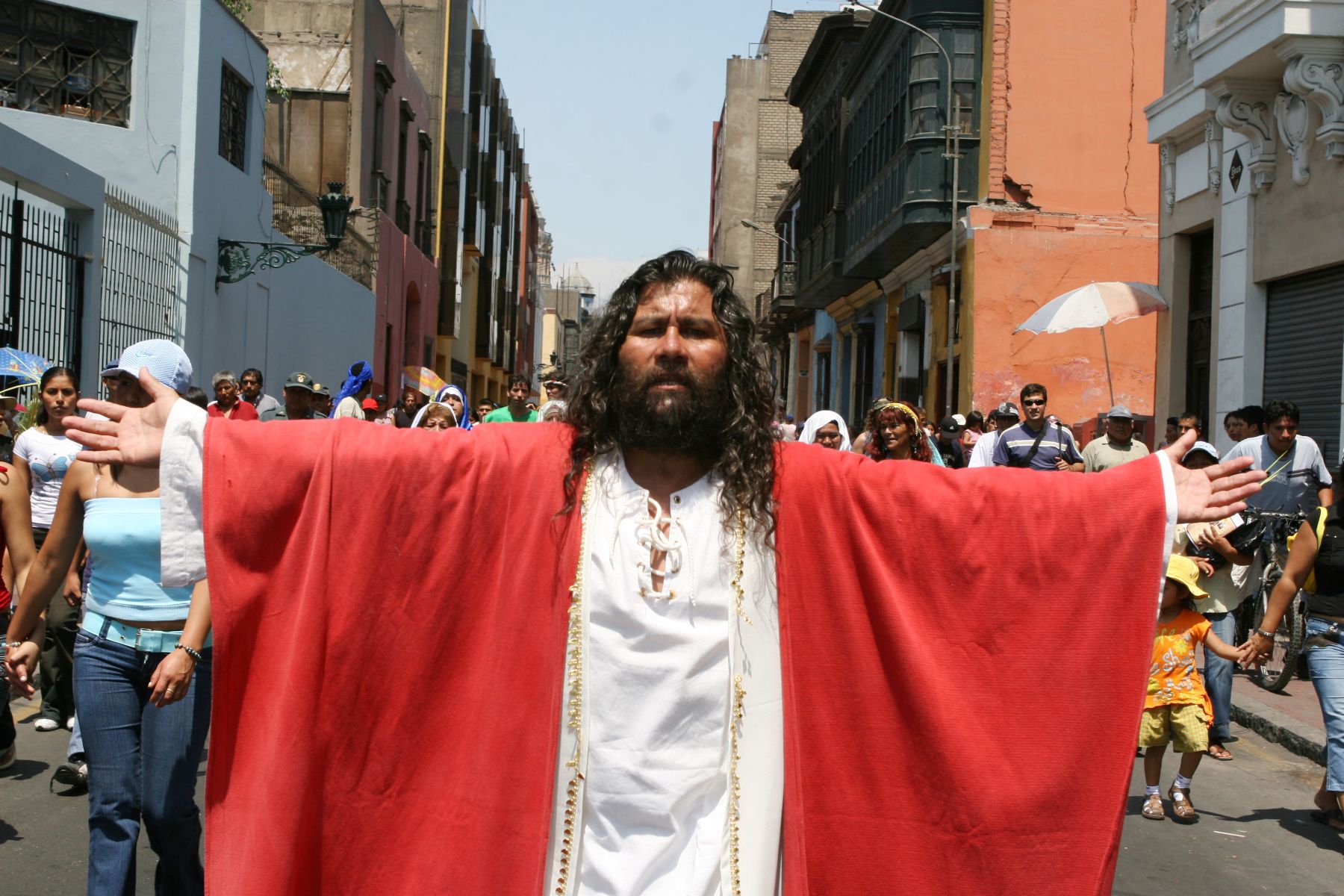 Cristo " Cholo", por las calles de Lima.Foto: ANDINA/ Norman Cordova