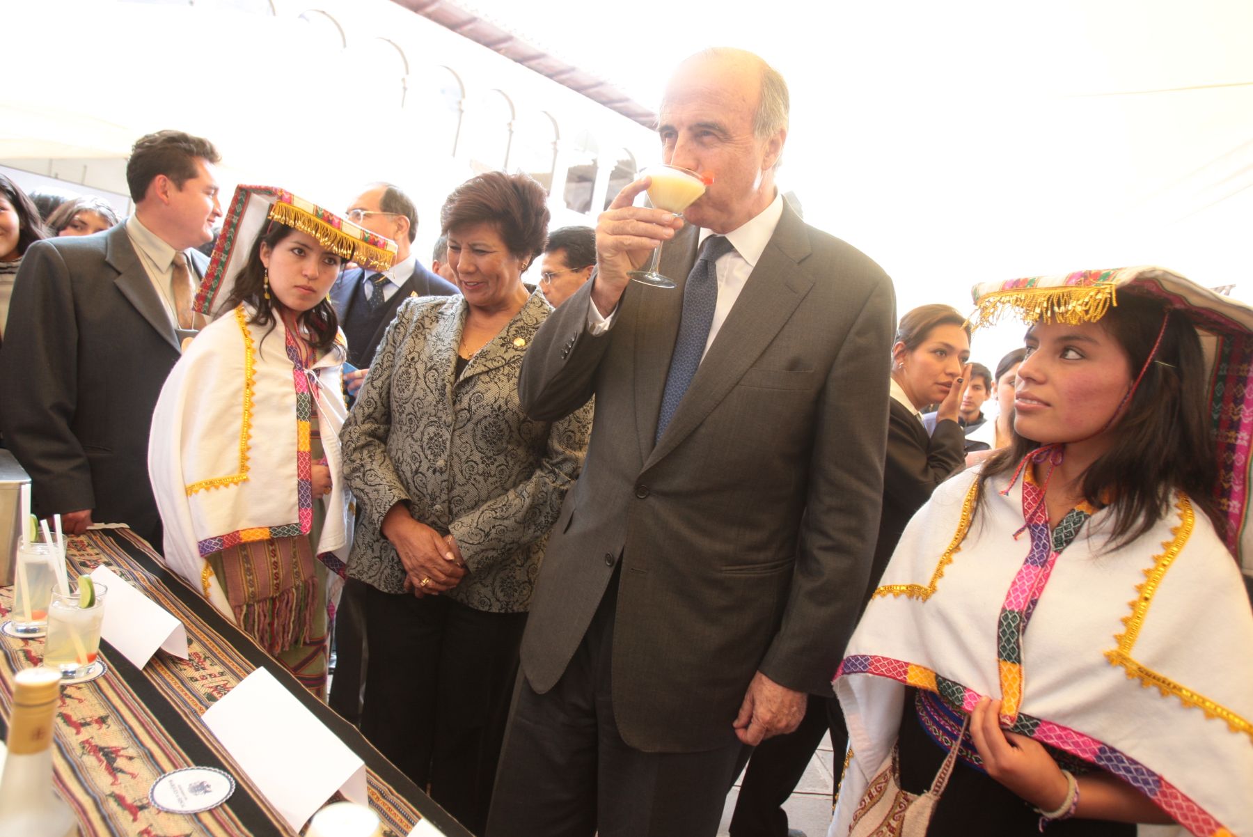 El ministro de Agricultura Ismael Benavides inaugura en la ciudad del Cusco la cumbre mundial de la papa .Foto:ANDINA/Carlos Lezama