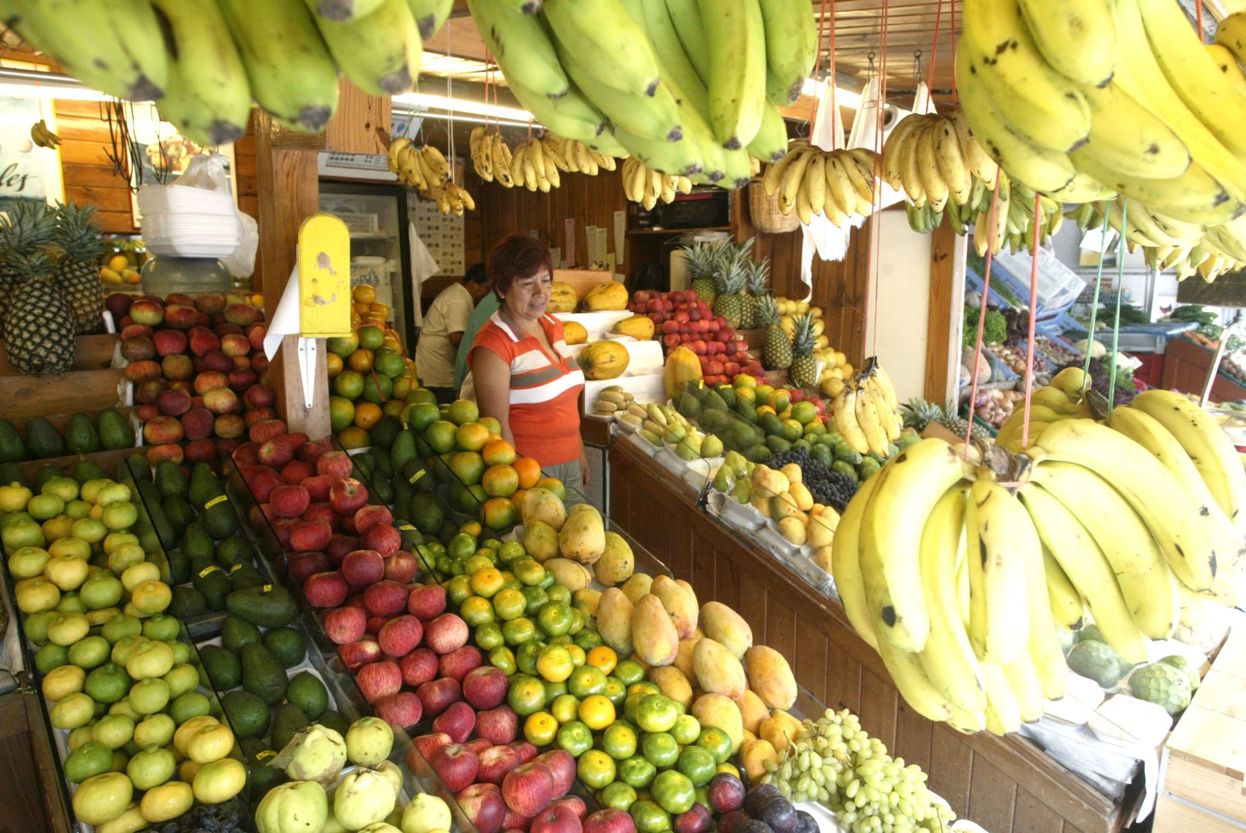 Precios de diversas frutas bajaron en Mercado Mayorista de la avenida Arriola Foto: ANDINA/ Archivo