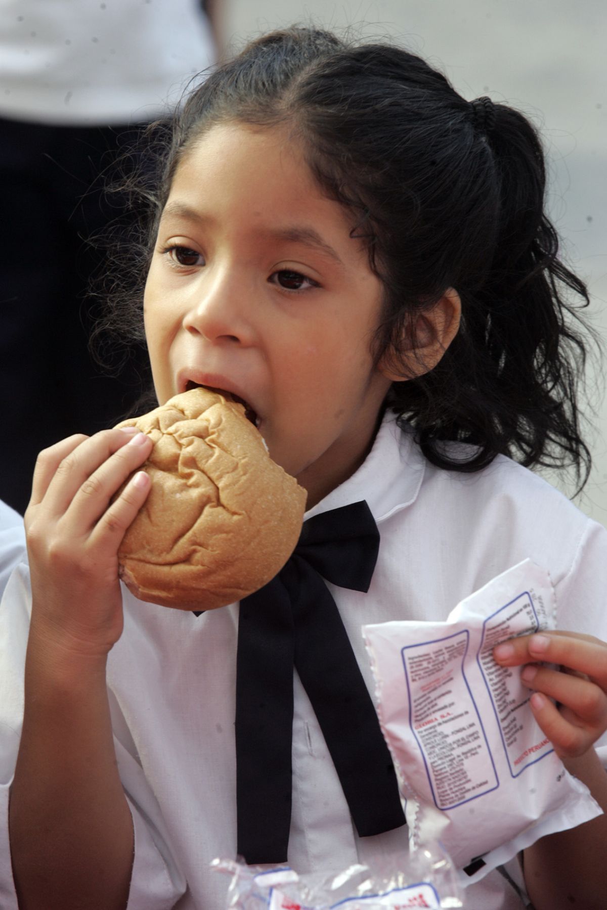 Cada niño ingiere una cantidad diferente de alimentos, según su capacidad gástrica. Foto: ANDINA/Archivo.