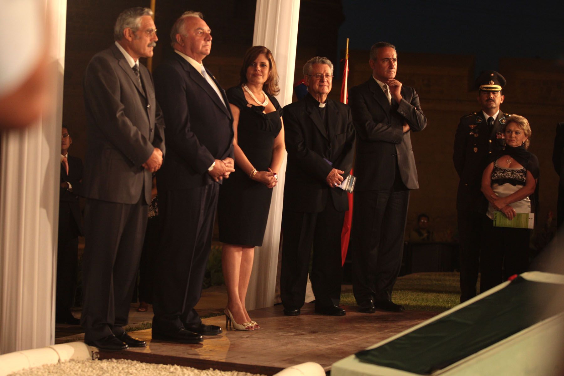 El Primer Vicepresidente de la República, Vice Almirante Luis Giampietri Rojas; el Alcalde del Callao, doctor Félix Moreno Caballero; y la Ministra de Comercio Exterior y Turismo, doctora Mercedes Araoz Fernández; inauguraron  moderna iluminación en la Fortaleza Real Felipe.. Foto:ANDINA/Piero Vargas.
