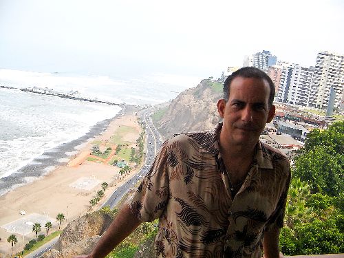 Escritor peruano Sergio Bambarén. Foto: ANDINA/ Ernesto Carlín