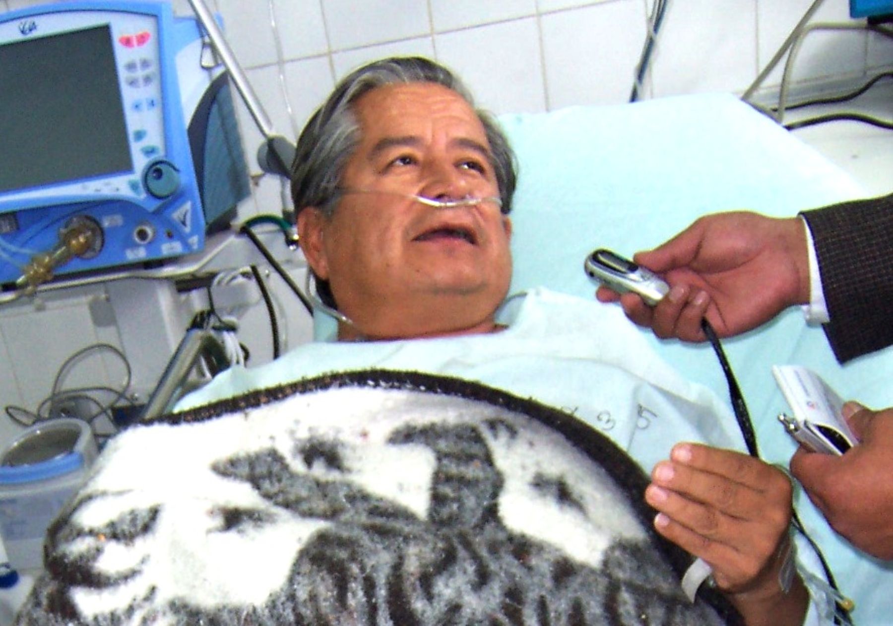 El intervenido vicepresidente regional de Cajamarca, Aníbal Balcázar, fue hospitalizado esta mañana por presentar una crisis de hipertensión.
