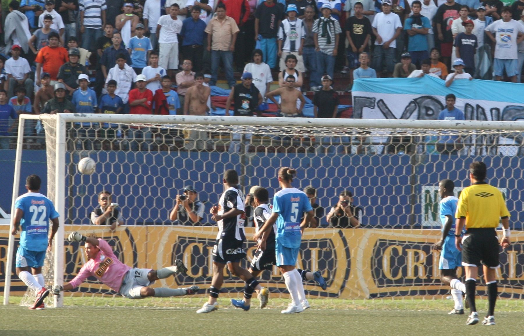 Alianza Lima ante Sporting Cristal en el Estadio Nacional. Foto: ANDINA/Vidal Tarqui.