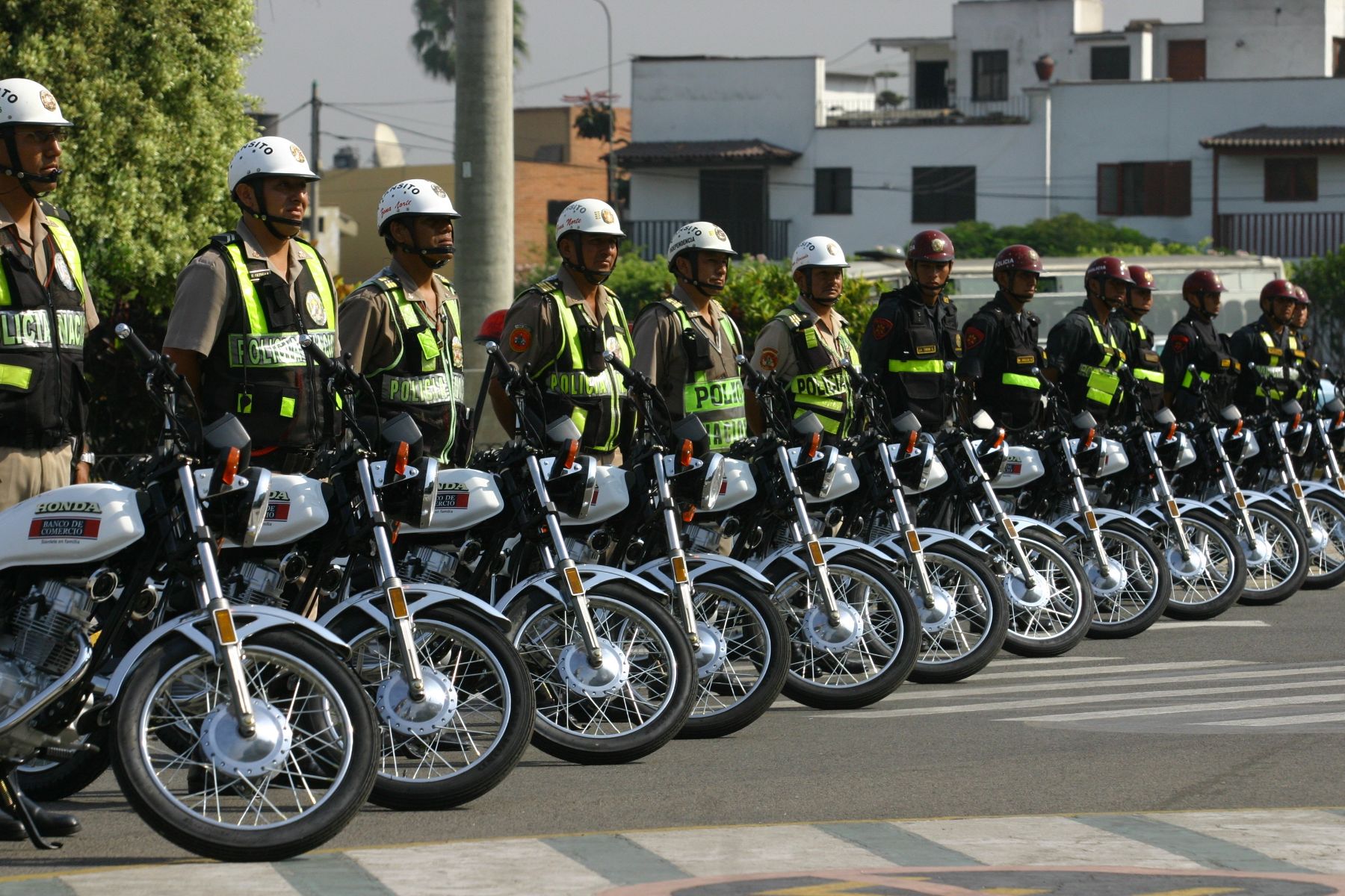 Donan a Policía Nacional 25 nuevas motocicletas para reforzar seguridad  durante cumbres | Noticias | Agencia Peruana de Noticias Andina