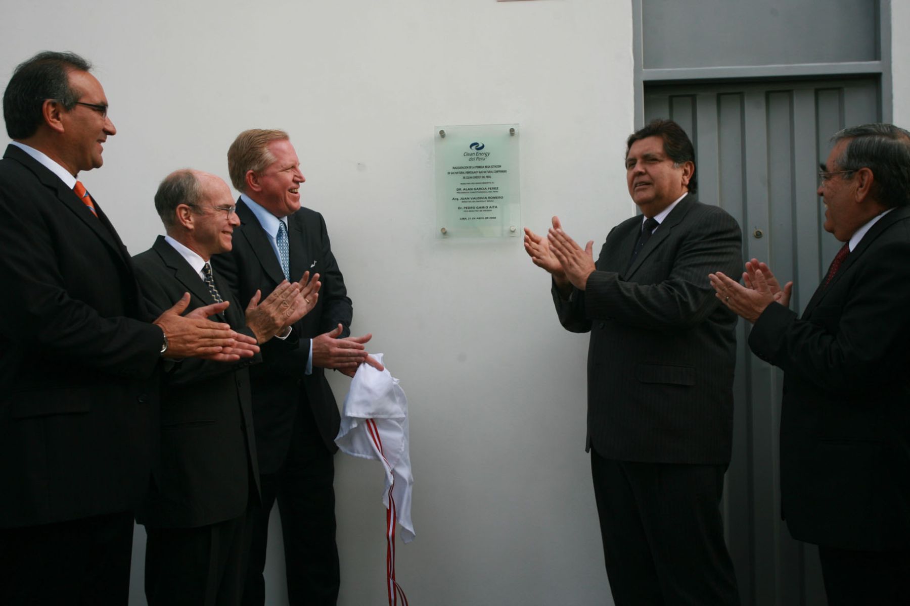 El presidente Alan García, inauguró la nueva estación de Gas Natural de la empresa Clean Energy del Perú. Foto:ANDINA/Sepres/Oscar Farje