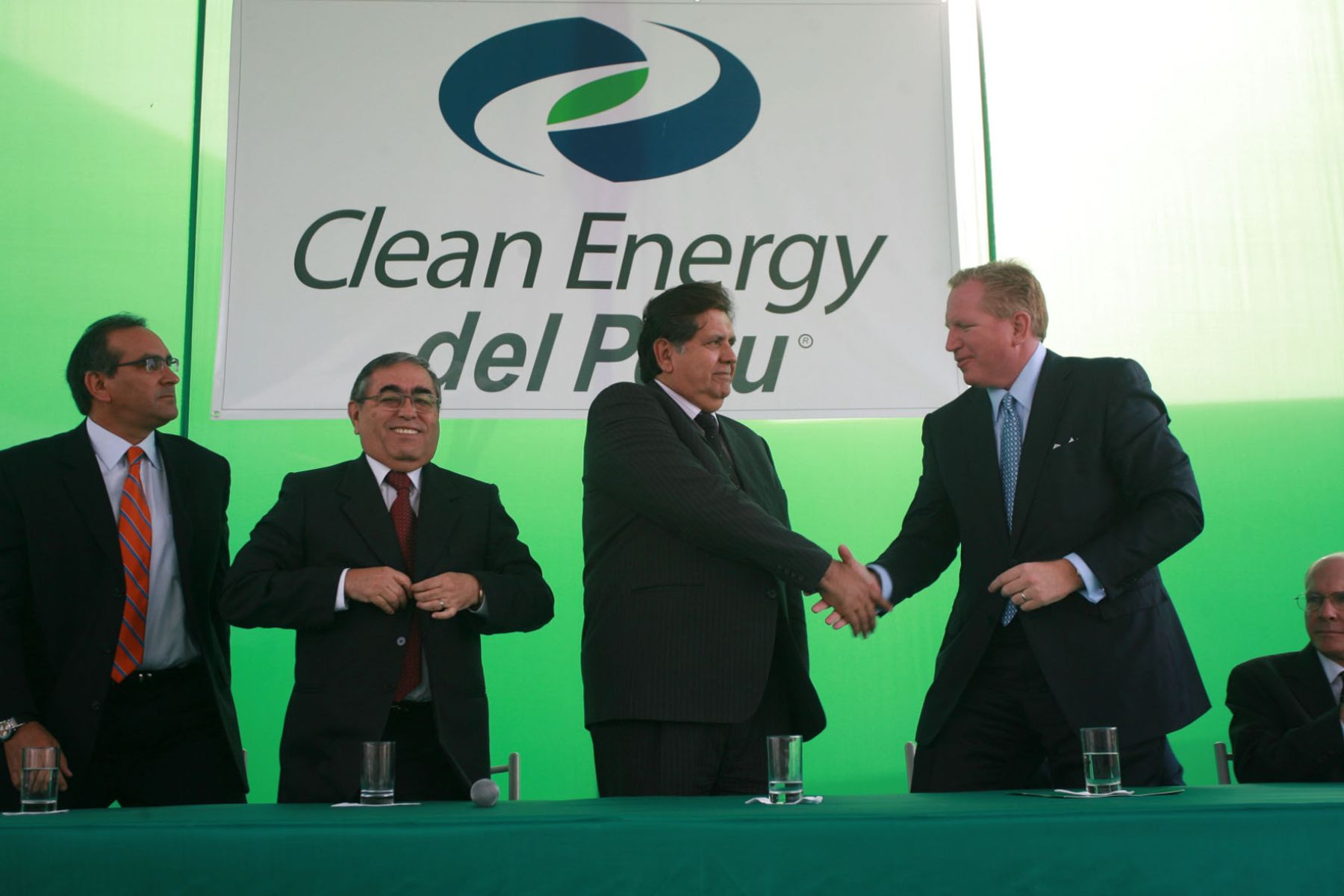 El presidente Alan García, inauguró la nueva estación de Gas Natural de la empresa Clean Energy del Perú. Foto:ANDINA/Sepres/Oscar Farje