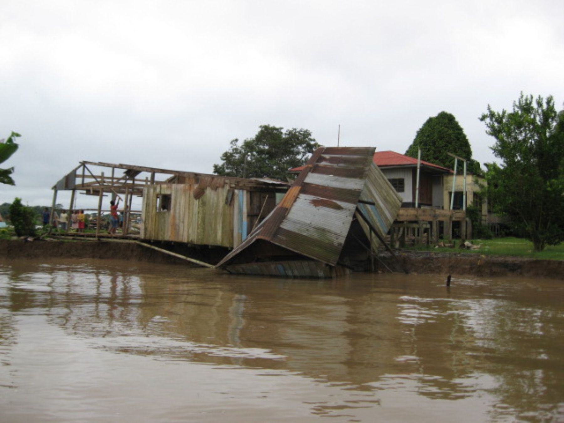 Las inundaciones en el río Amazonas incrementaron en frecuencia y gravedad durante las últimas tres décadas, siendo una de las causas el calentamiento global, según un estudio de científicos chilenos y británicos.ANDINA/Difusión