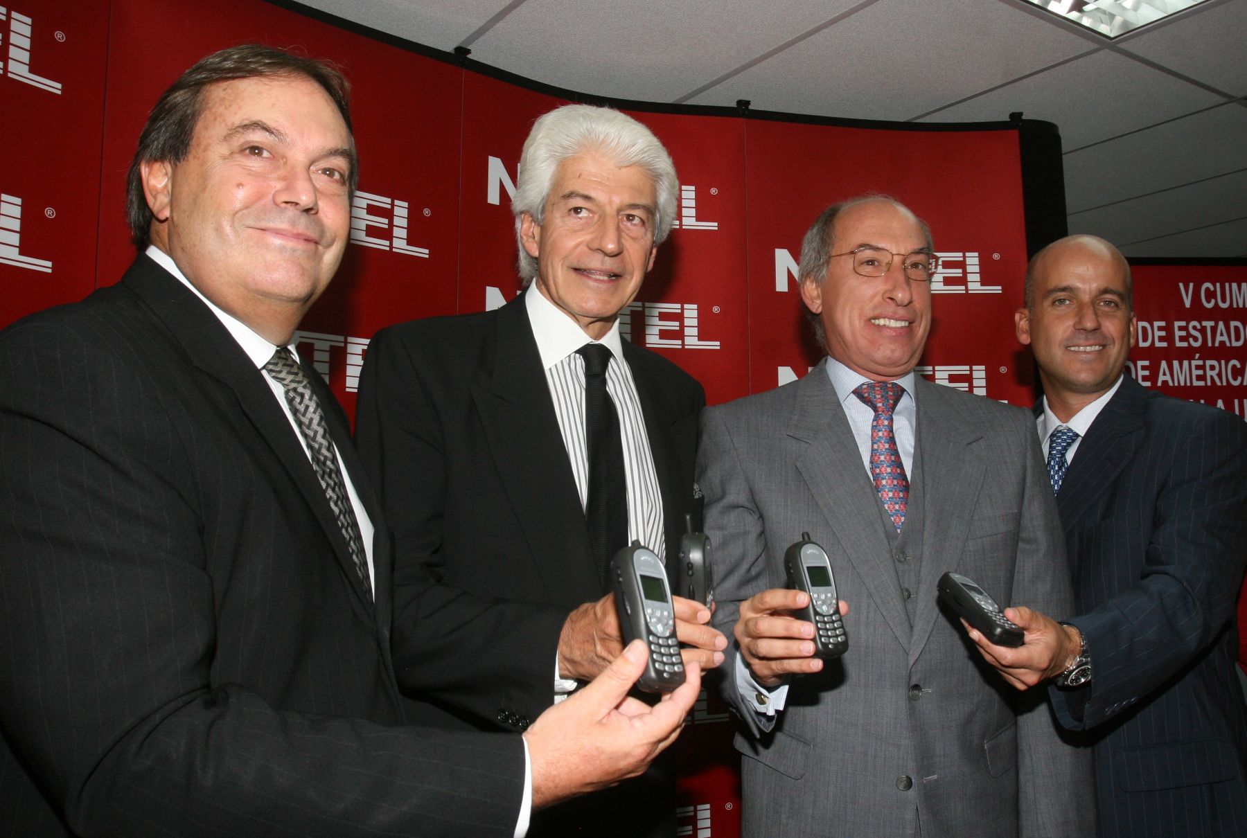 Firma de Convenio entre la comisión ALC-UE y  la compañía de telefonía Nextel. Foto: ANDINA/ VIdal Tarqui