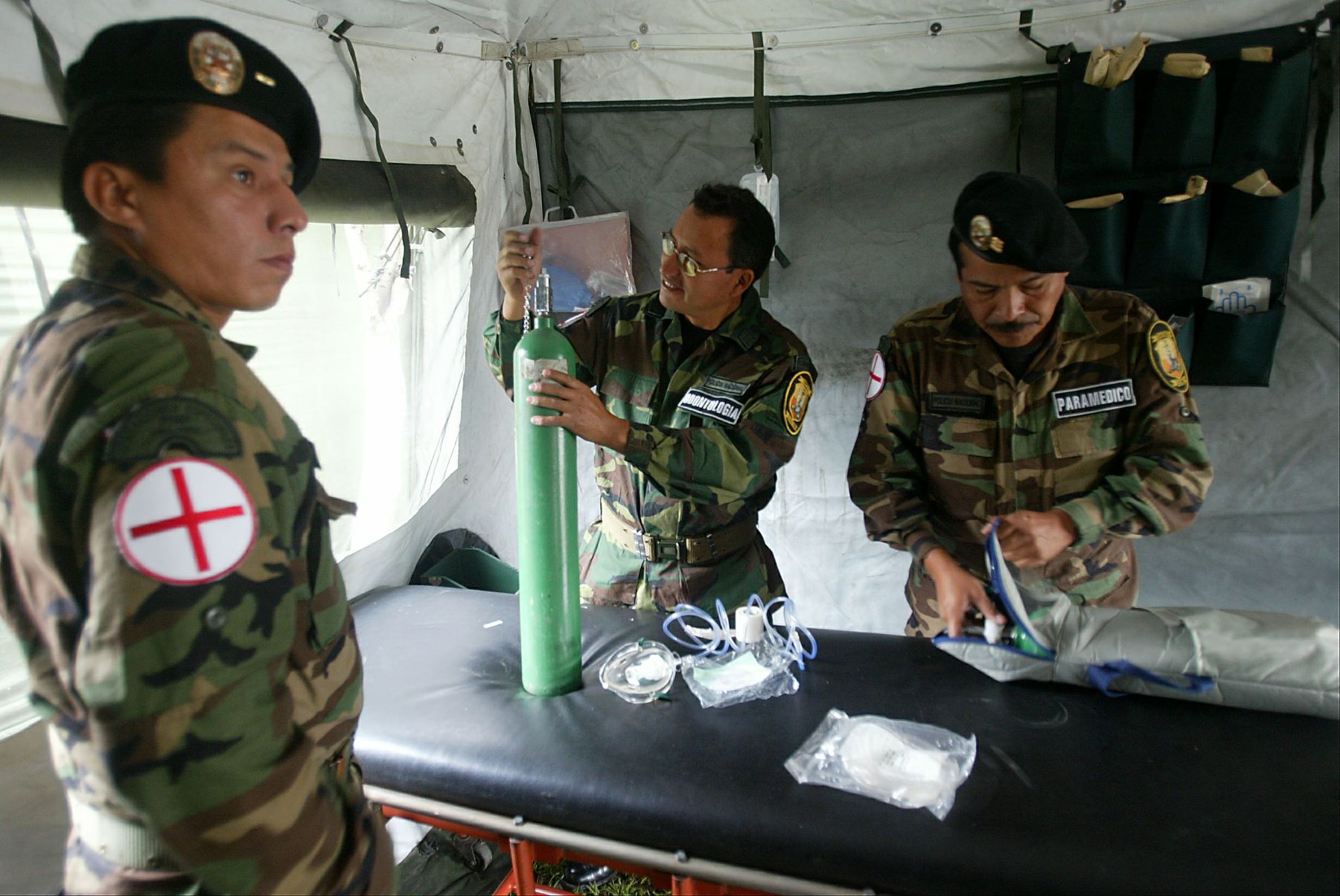 Hospital de campaña de la DINOES-Sanidad de la Policía, en las afueras del Museo de la Nación, sede de la V Cumbre ALC-UE en Lima. Foto: ANDINA / Alberto Orbegoso
