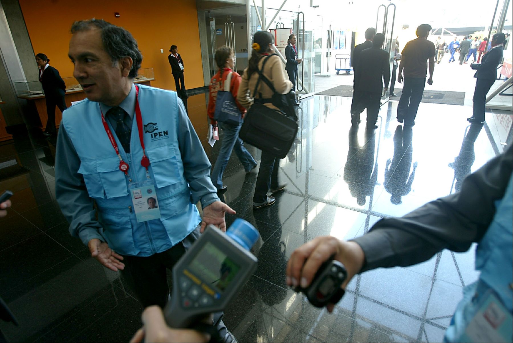 Funcionarios del IPEN, supervisan cualquier actividad radioactiva en las sedes de la V Cumbre ALC-UE. Foto: ANDINA / Alberto Orbegoso
