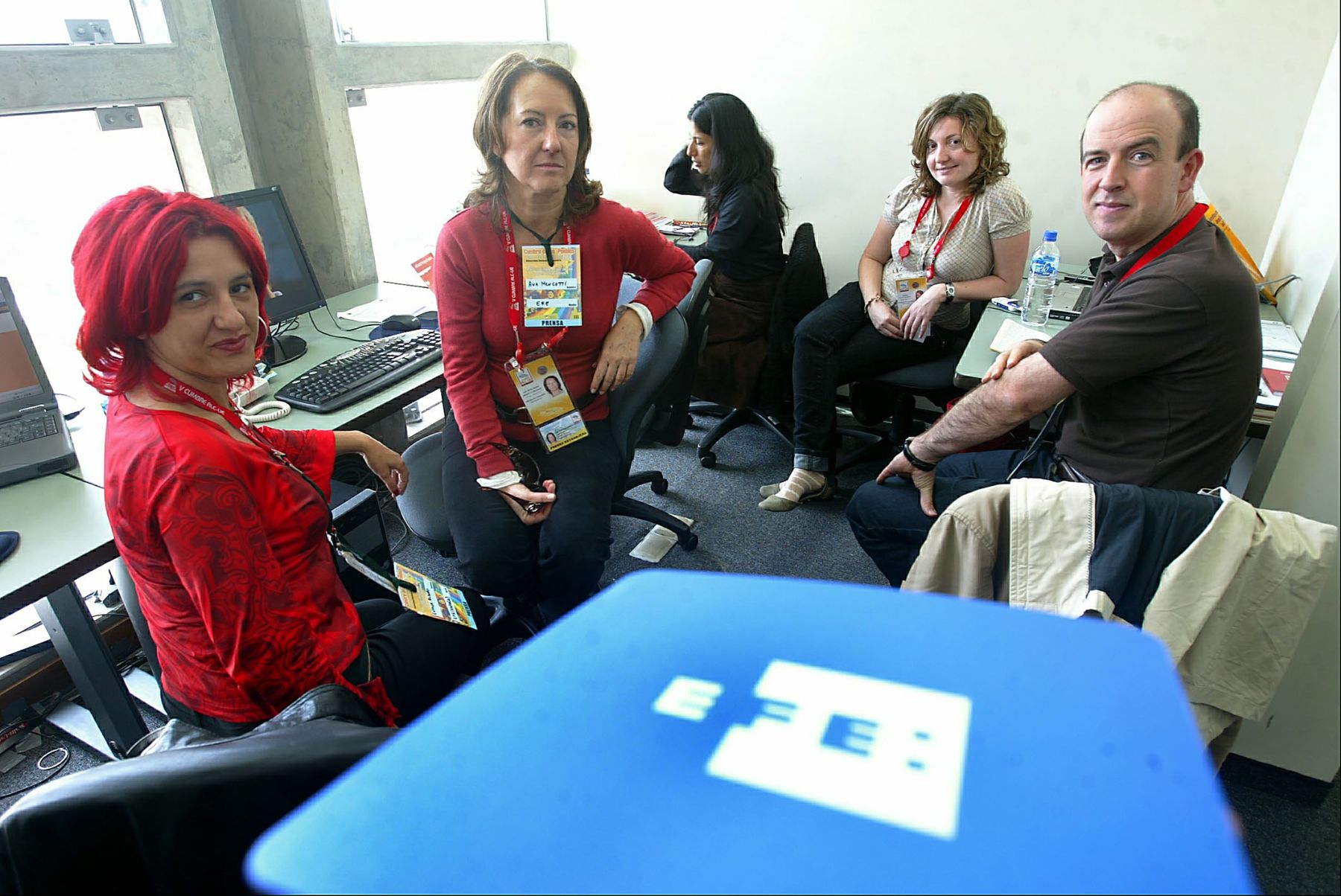 Coordinadora regional, Ana Mengotti y equipo de la Agencia de Noticias EFE, se instalan en la sede de la V Cumbre ALC-UE. Foto: ANDINA / Alberto Orbegoso