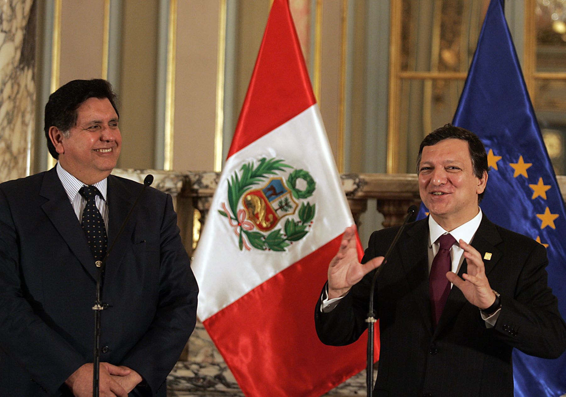 El jefe de Estado, Alan García Pérez, diò la bienvenida al titular de la Comisión Europea, José Manuel Barroso.Foto:ANDINA/Juan Carlos Guzmàn Negrini.