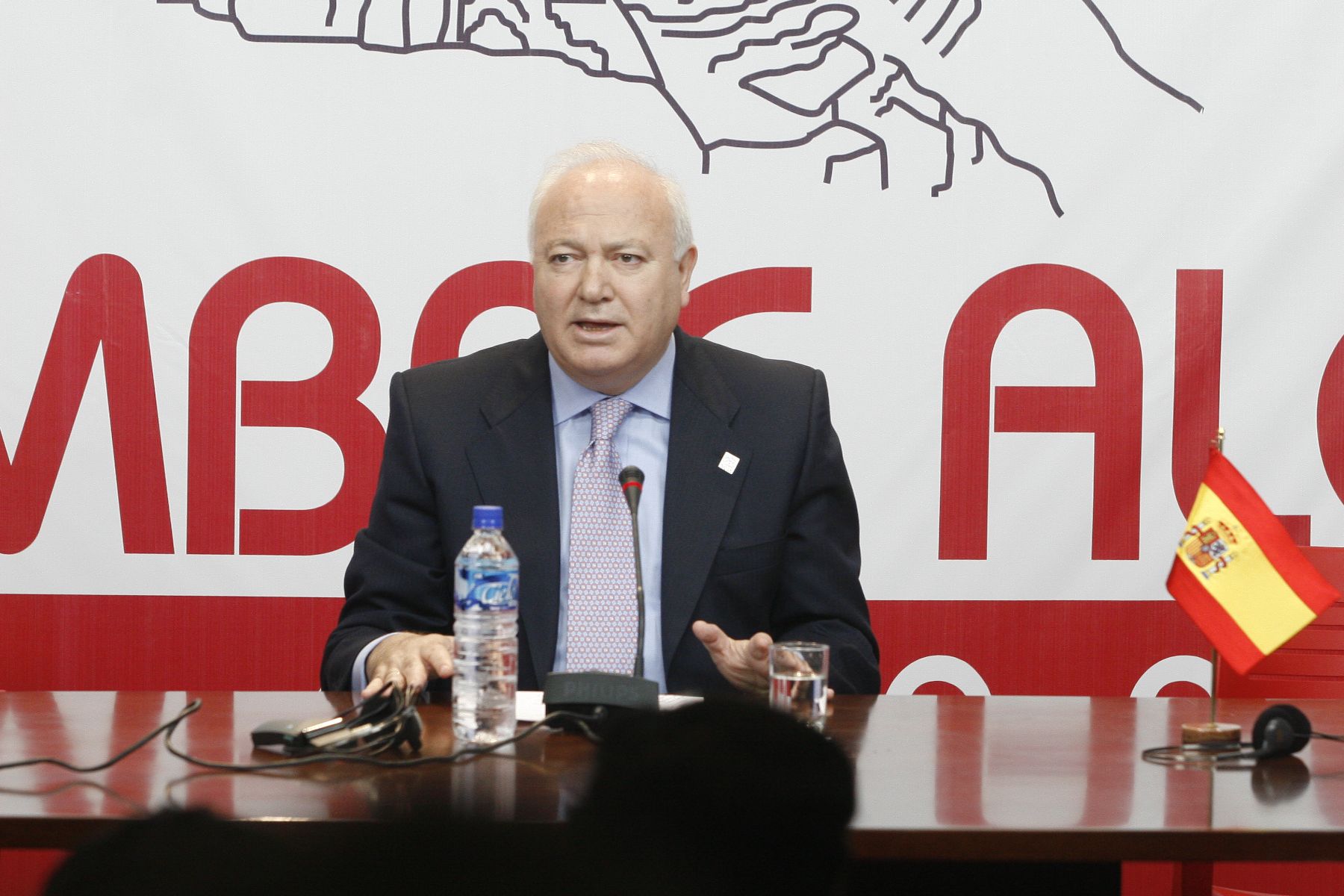 Miguel Angel Moratinos, Canciller español, ofrece conferencia de prensa ern el marco de la V Cumbre ALC_UE. Foto. ANDINA/Stephanie Zollner