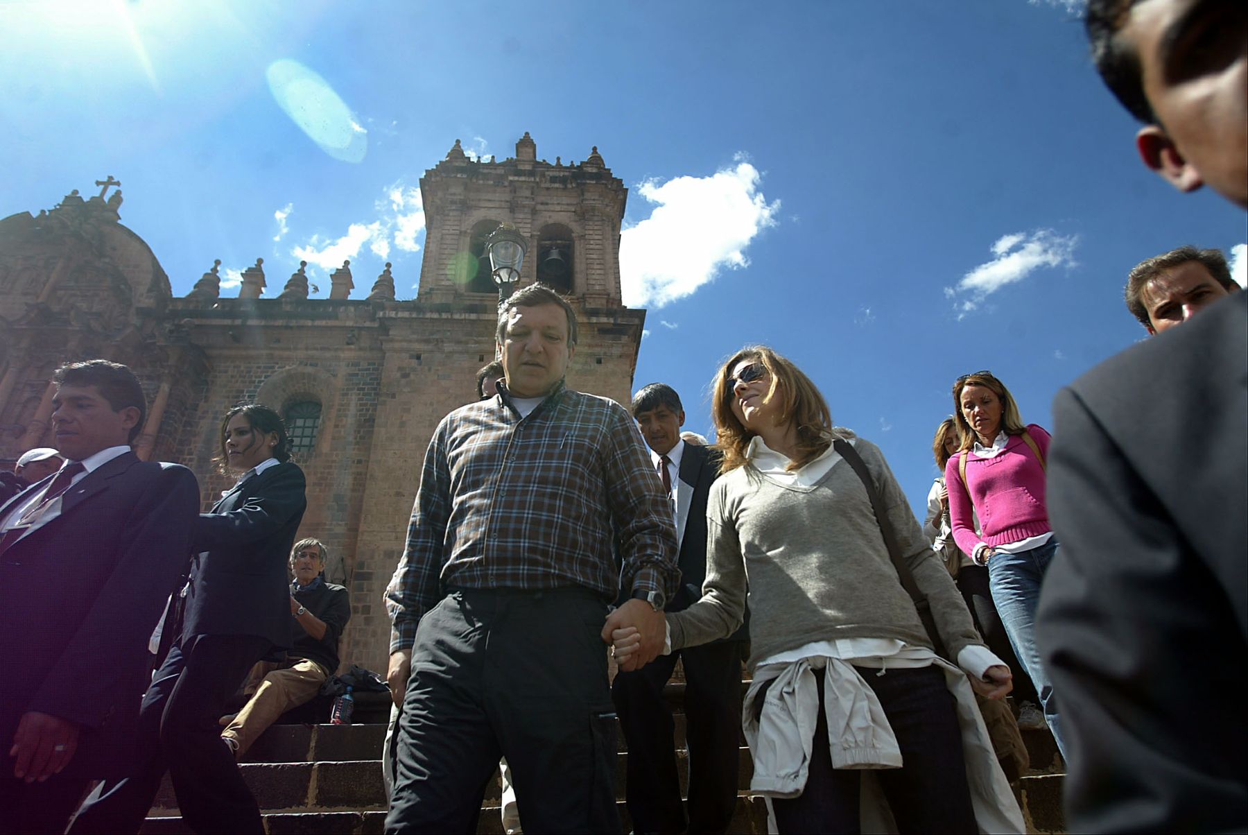 El Presidente de la Unión Europea, José Manuel Barroso, junto a su esposa y delegación visitan ciudad imperial del Cusco. Foto: ANDINA / Alberto Orbegoso