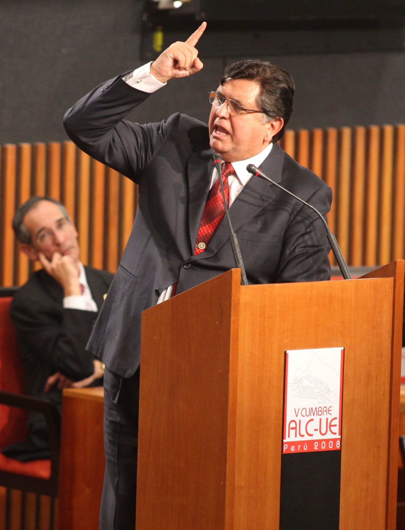 El presidente de la Repùblica , Alan Garcìa, clausuró la V Cumbre ALC-UE esta noche en Lima. Foto:ANDINA/Carlos Lezama
