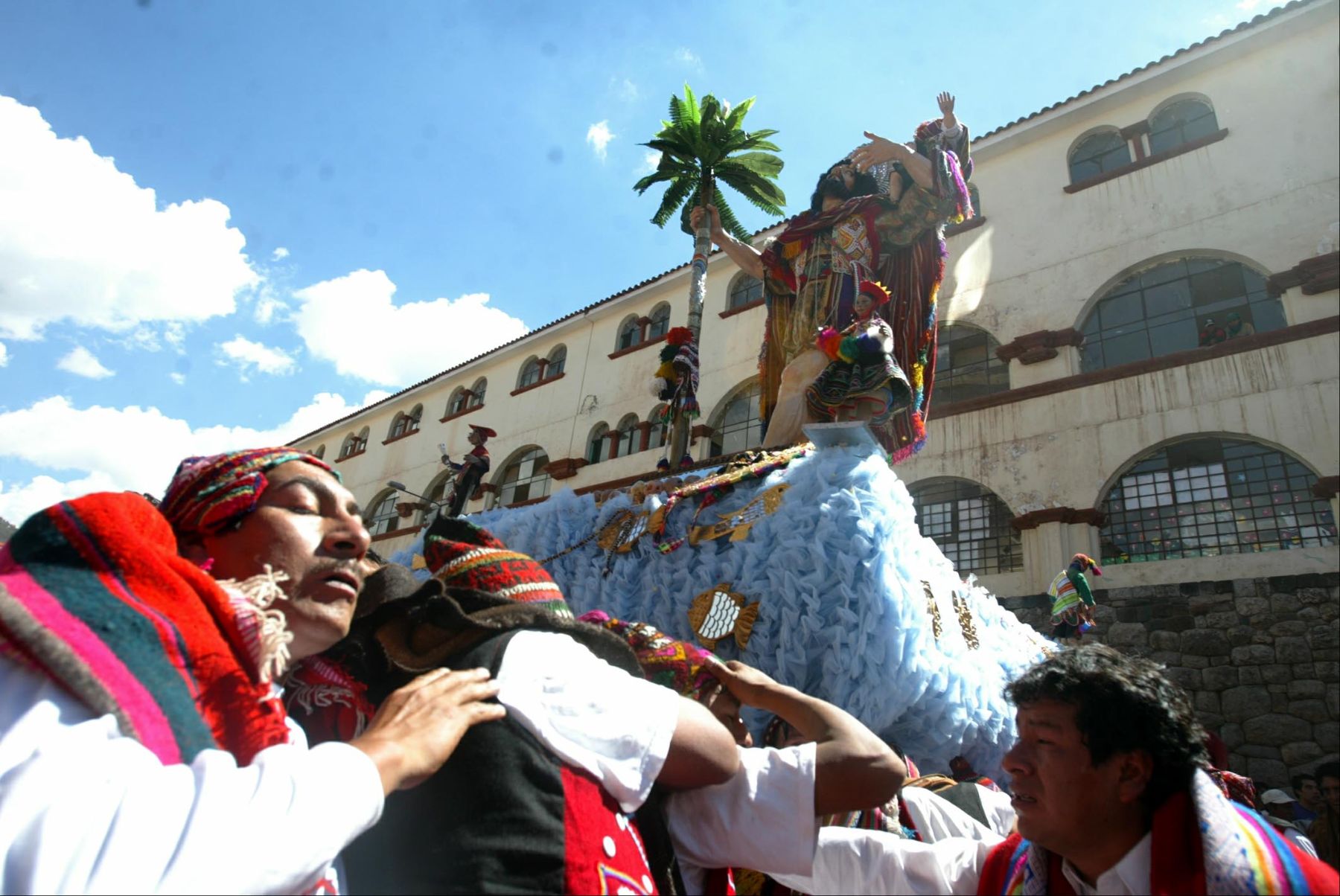 Inicio de la fiesta del Corpus Christi en la ciudad del Cusco. Foto: ANDINA /Alberto Orbegoso