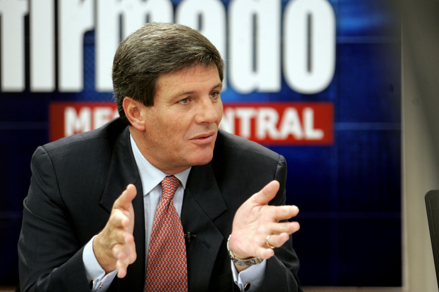 Ministro Rey deplora que “expertos” critiquen accionar de FFAA en el ...