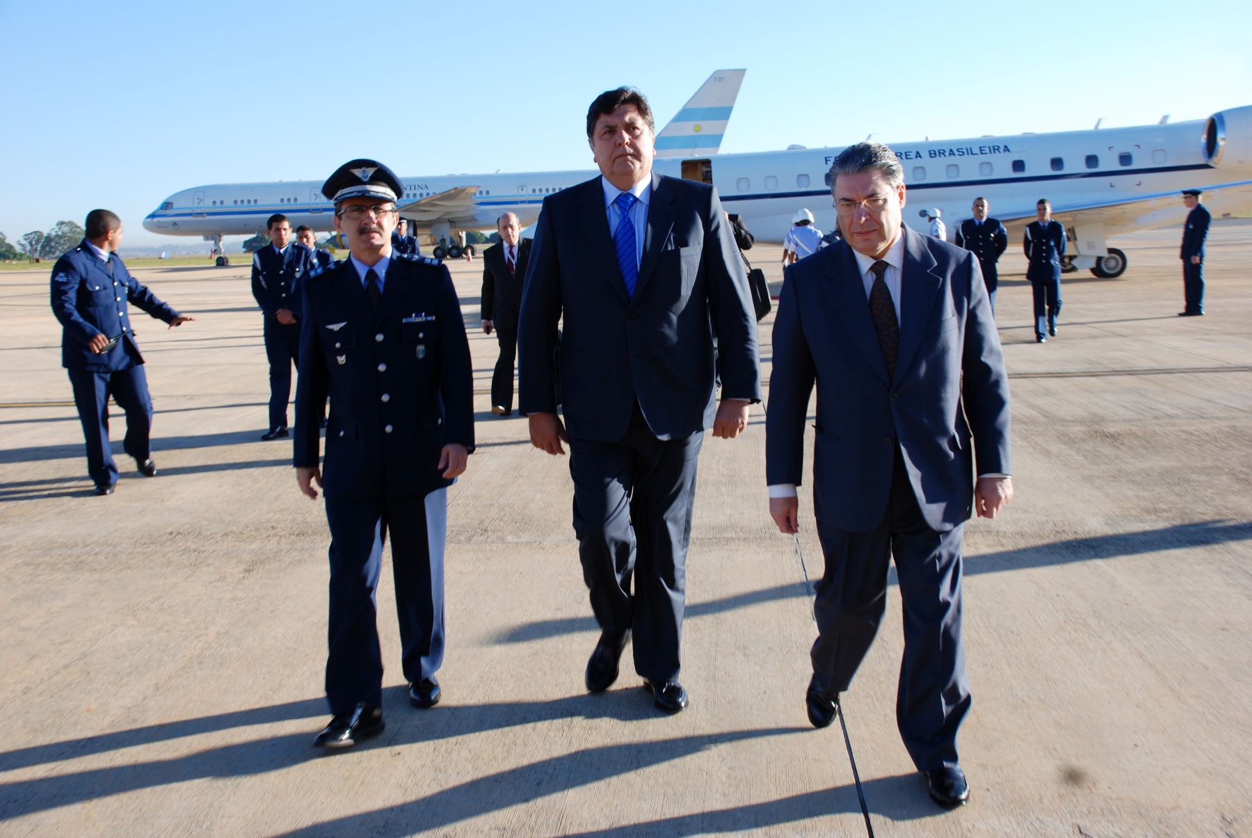 Presidente Alan García arriba a Brasilia.