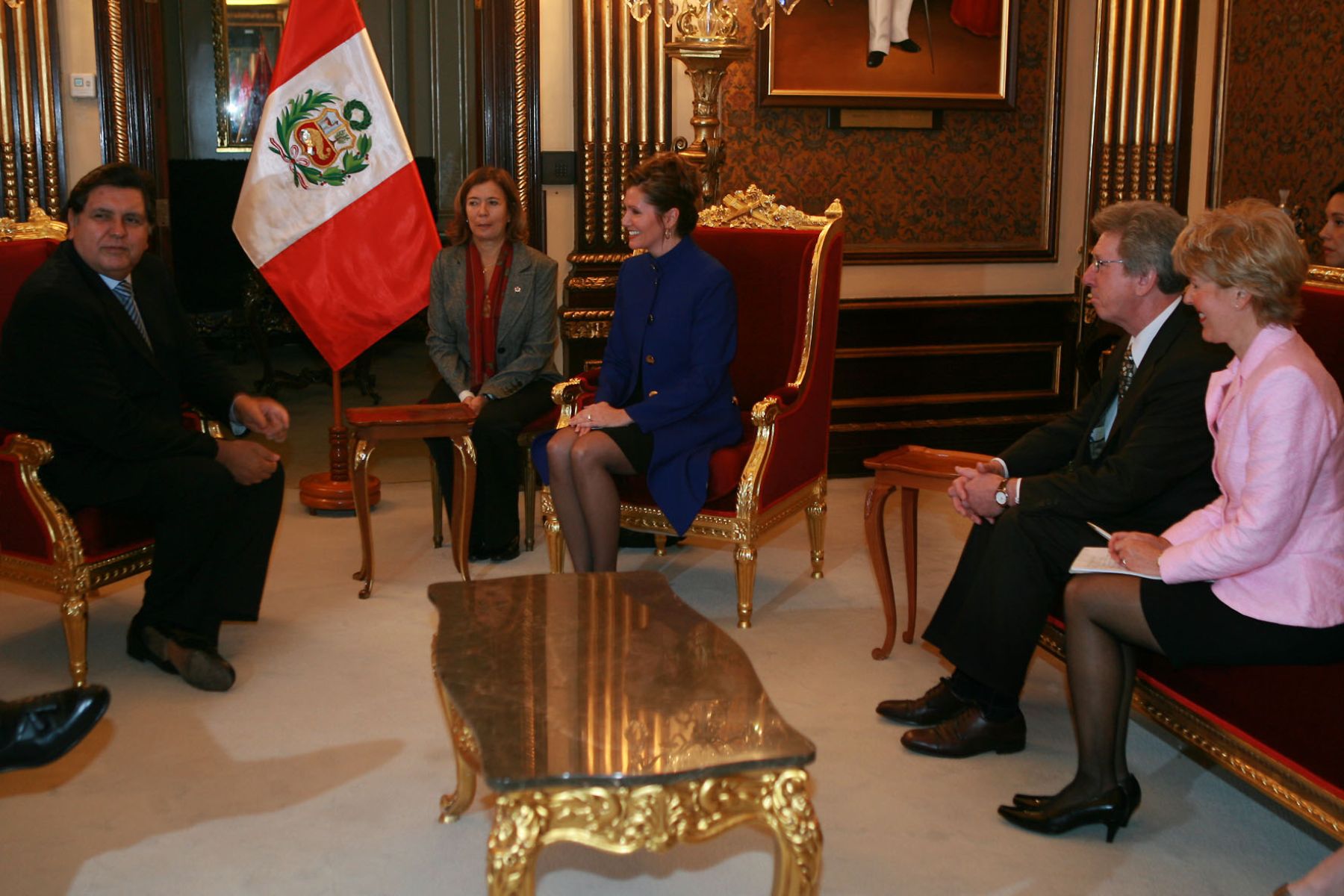 El presidente Alan García recibió a los representantes de Canadá  para la suscripción del acuerdo de Libre Comercio. Foto: ANDINA/ SEPRES / Oscar Farje Gomero.