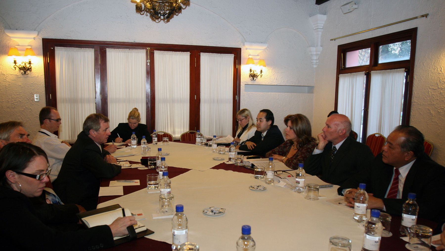 Ministra de Comercio Exterior y Turismo del Perú, Mercedes Araoz,en reunión bilateral con su homólogo de Australia. Foto: ANDINA/ Norman Córdova