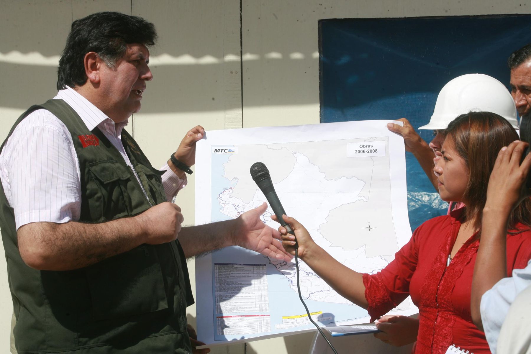 Esta mañana el presidente Alan García Inspeccionó obras en el Tramo Tocache - Centro Poblado Mantención, San Martín. Foto:ANDINA/Sepres/Oscar Farje.