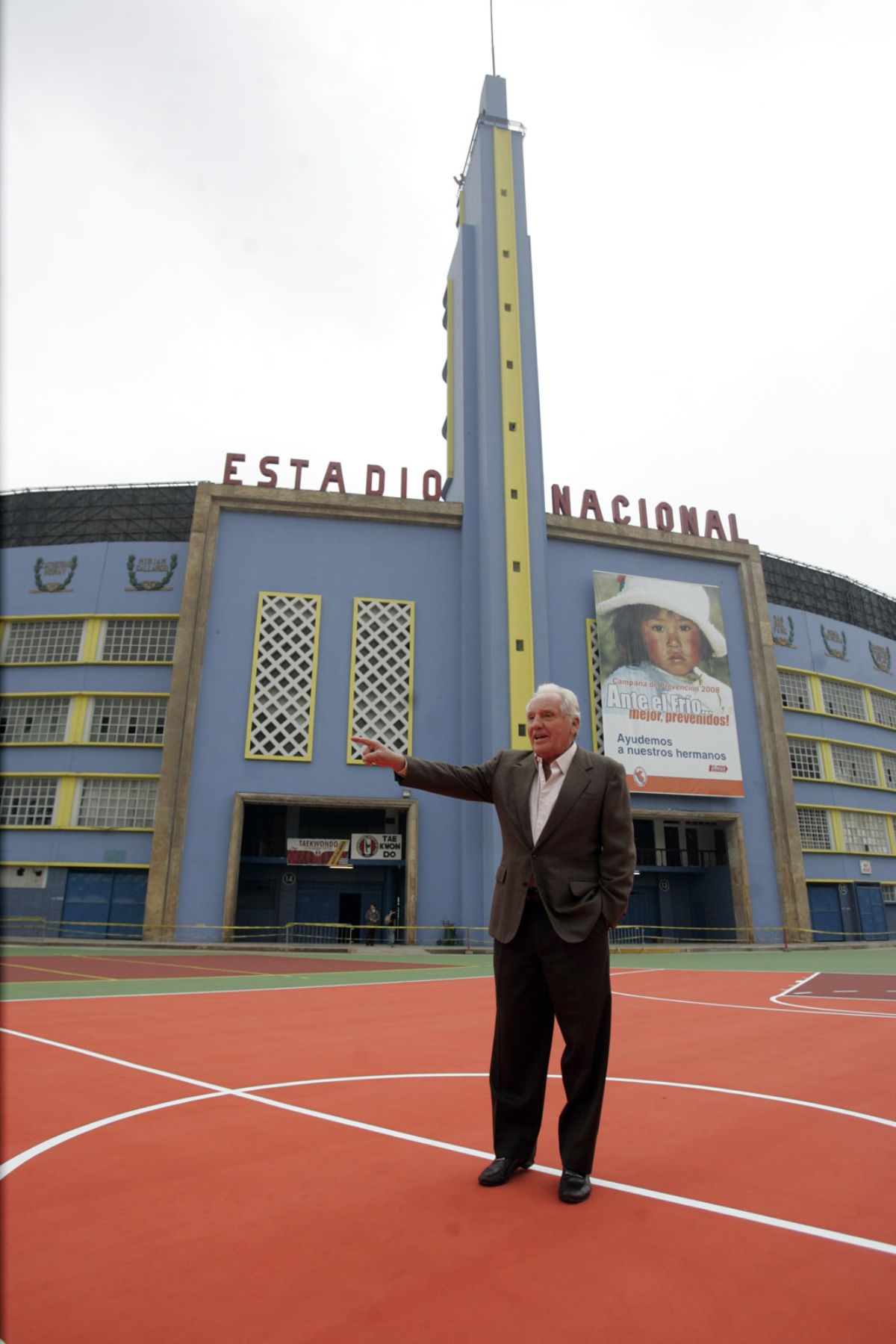El Jefe del IPD, Arturo Woodman presentò esta mañana las nuevas canchas de basket, fulbito y voley en los alrededores del Estadio Nacional.Foto:ANDINA/Juan Carlos Guzmàn Negrini.