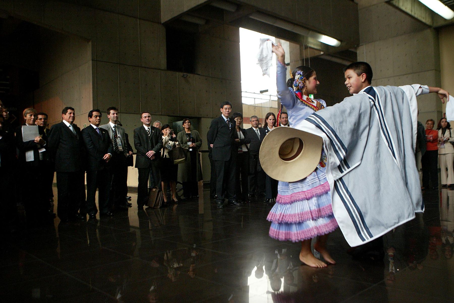 Bailes típicos peruanos deleitaron a los Ministros de Educación asistentes a la  4ª Reunión Ministerial de Educación APEC 2008. Foto: ANDINA / Alberto Orbegoso