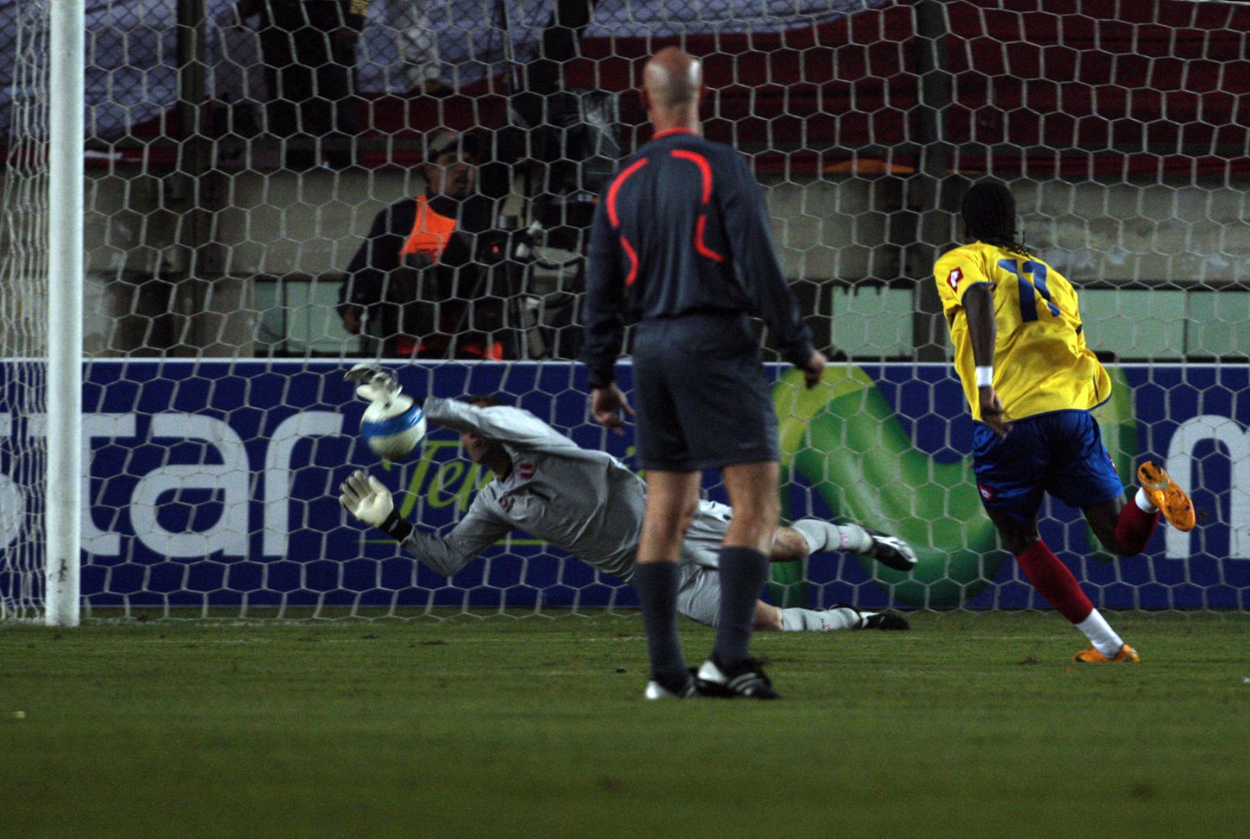Gol del delantero Colombiano Rodallega.

Foto:ANDINA/Juan Carlos Guzmàn Negrini.