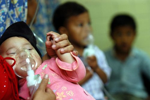 Niños y ancianos son los más afectados por Infecciones Respiratorias Agudas (IRA). Foto: Andina/Archivo.
