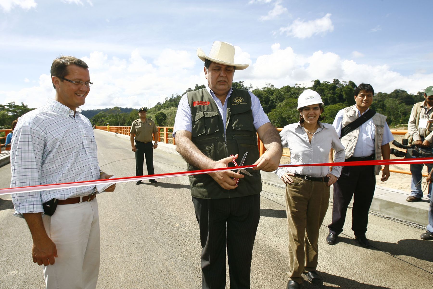 El jefe de Estado, Alan García inauguró, esta mañana, 43 puentes de la Interoceánica Sur. Foto: ANDINA / Sepres / Oscar Farje