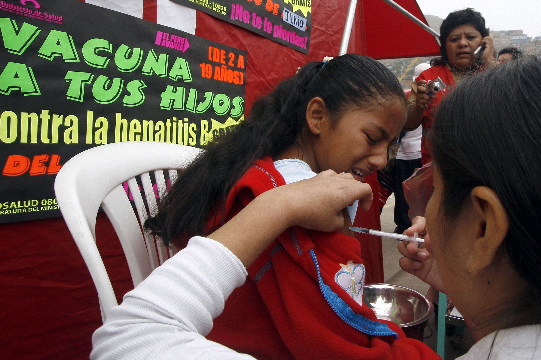 Estrategia CRECER llegó a Lima Este esta mañana con una feria informativa, brindando atenciòn integral a mujeres y niños de las zonas de extrema pobreza. Foto. ANDINA/Stephanie Zollner