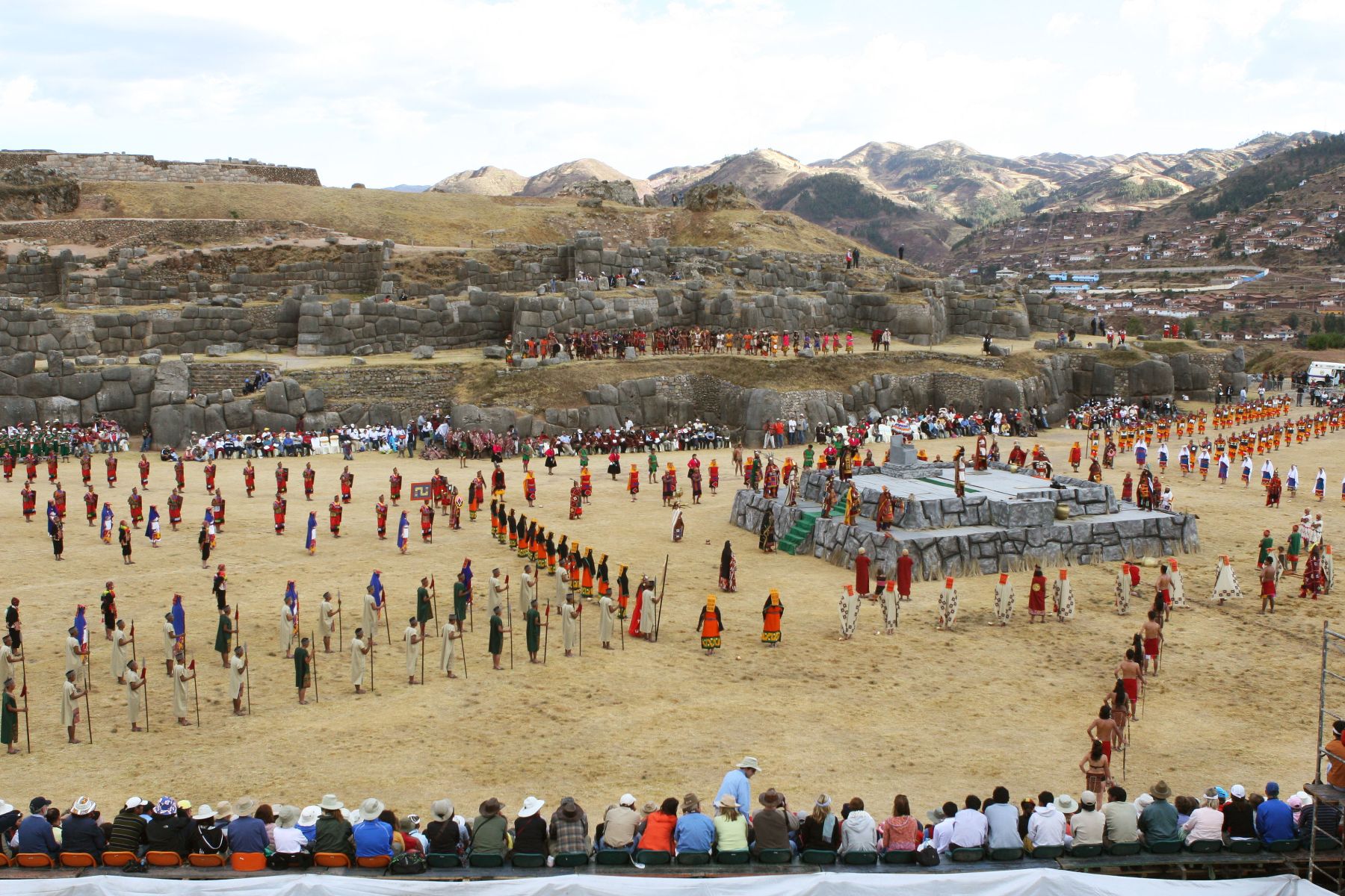 Miles apreciarán ceremonia del Inti Raymi en la explanada de Sacsayhuamán. Foto: ANDINA / Archivo / Norman Córdova.