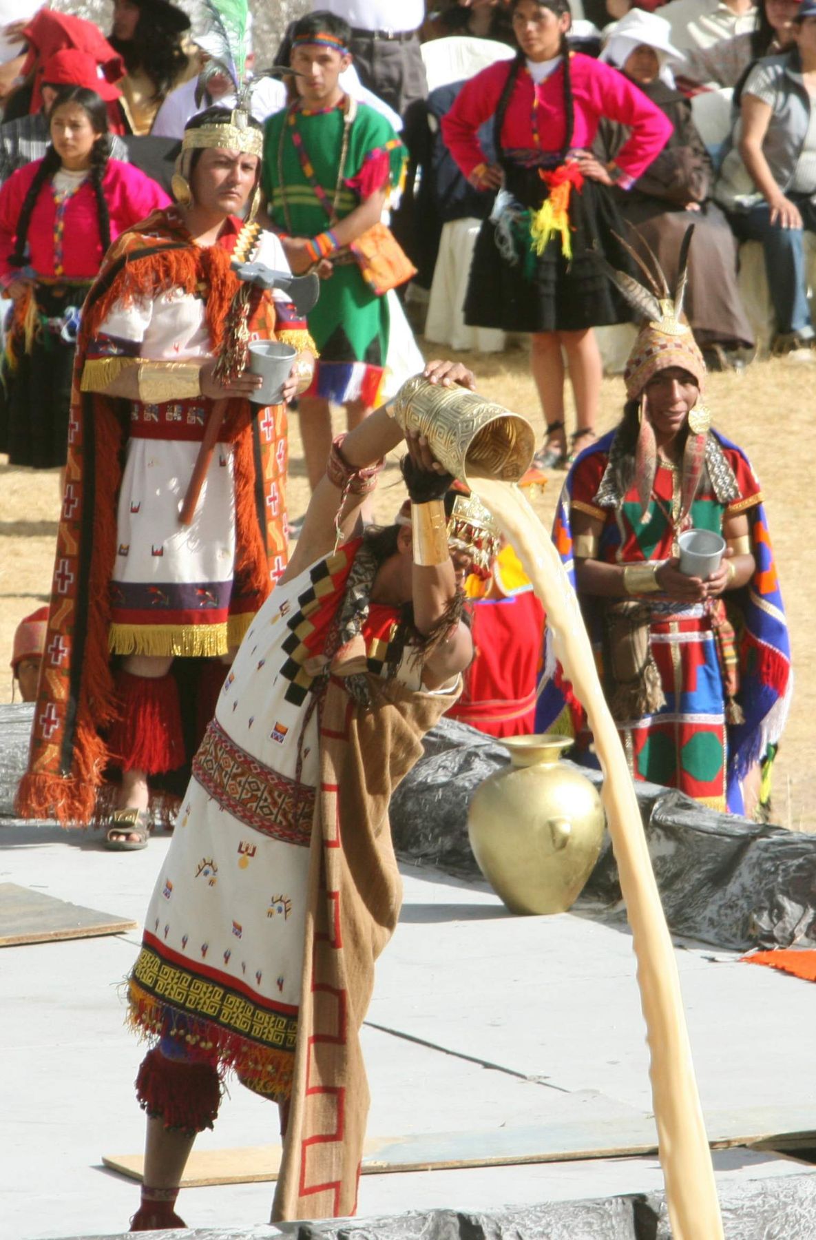 Miles celebran el Inti Raymi en explanada de Sacsayhuamán. Foto: ANDINA / Norman Córdova