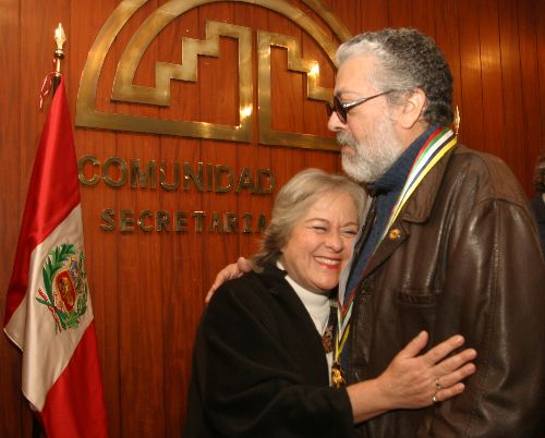 Facundo Cabral mantiene amistad con Teresa Fuller,hija de su gran amiga Chabuca Granda. Foto: ANDINA archivo.
