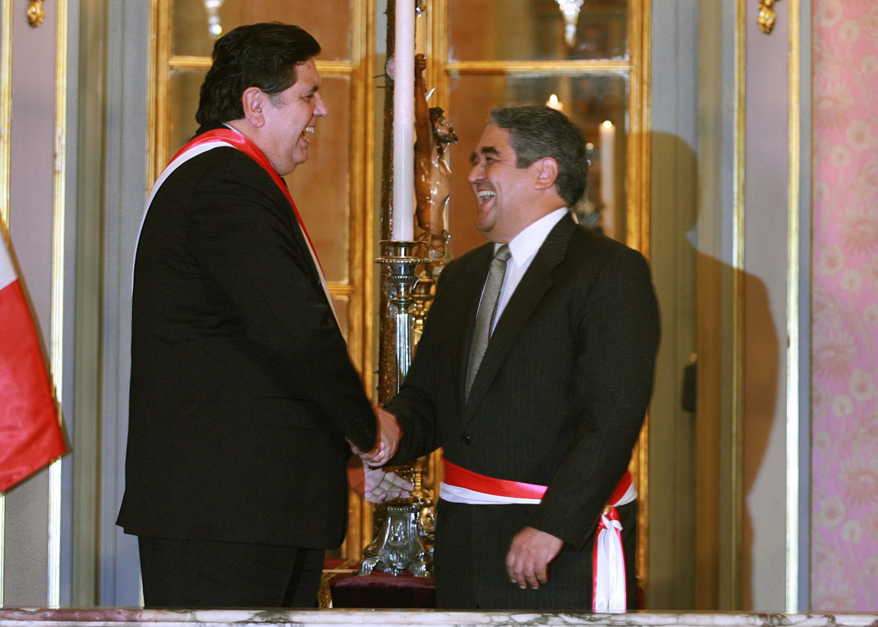 El presidente Alan García juramentó a Luis Miguel Valdivieso Montano como nuevo ministro de Economía y Finanzas, en Palacio de Gobierno. Foto: SEPRES/ Oscar Farje Gomero.