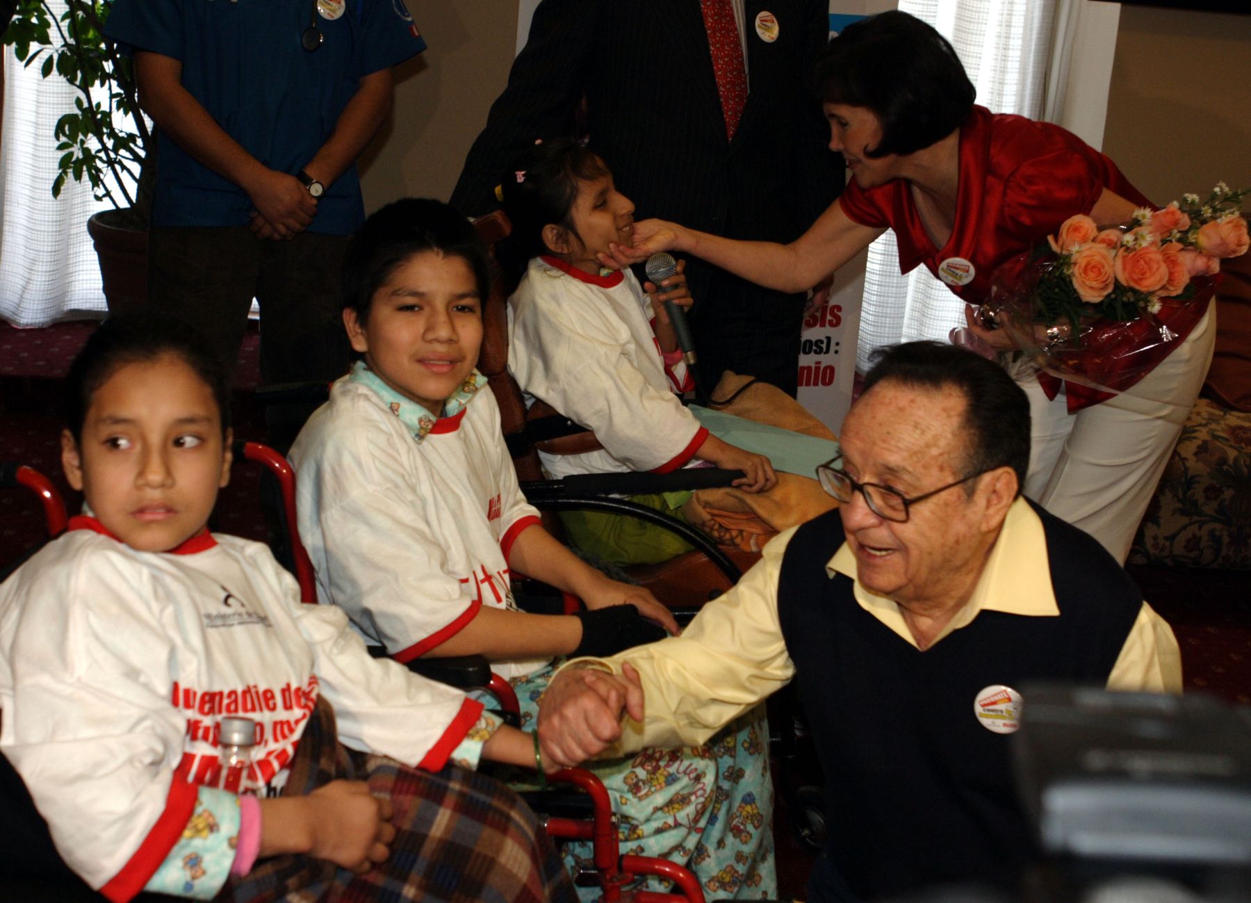 Roberto Gómez Bolaños y Florinda Meza en campaña contra Hepatitis B  Foto:ANDINA/Héctor Vinces.