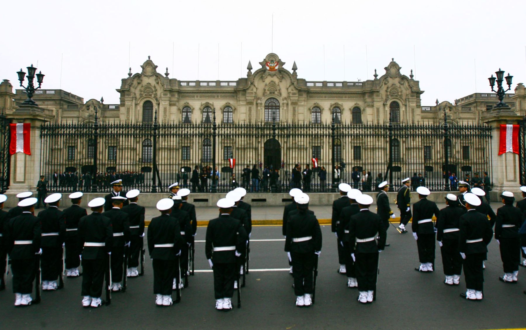 Fachada de Palacio de Gobierno el dìa de la conmemoración del 187 aniversario de la República del Perú. Foto: ANDINA / Piero Vargas.