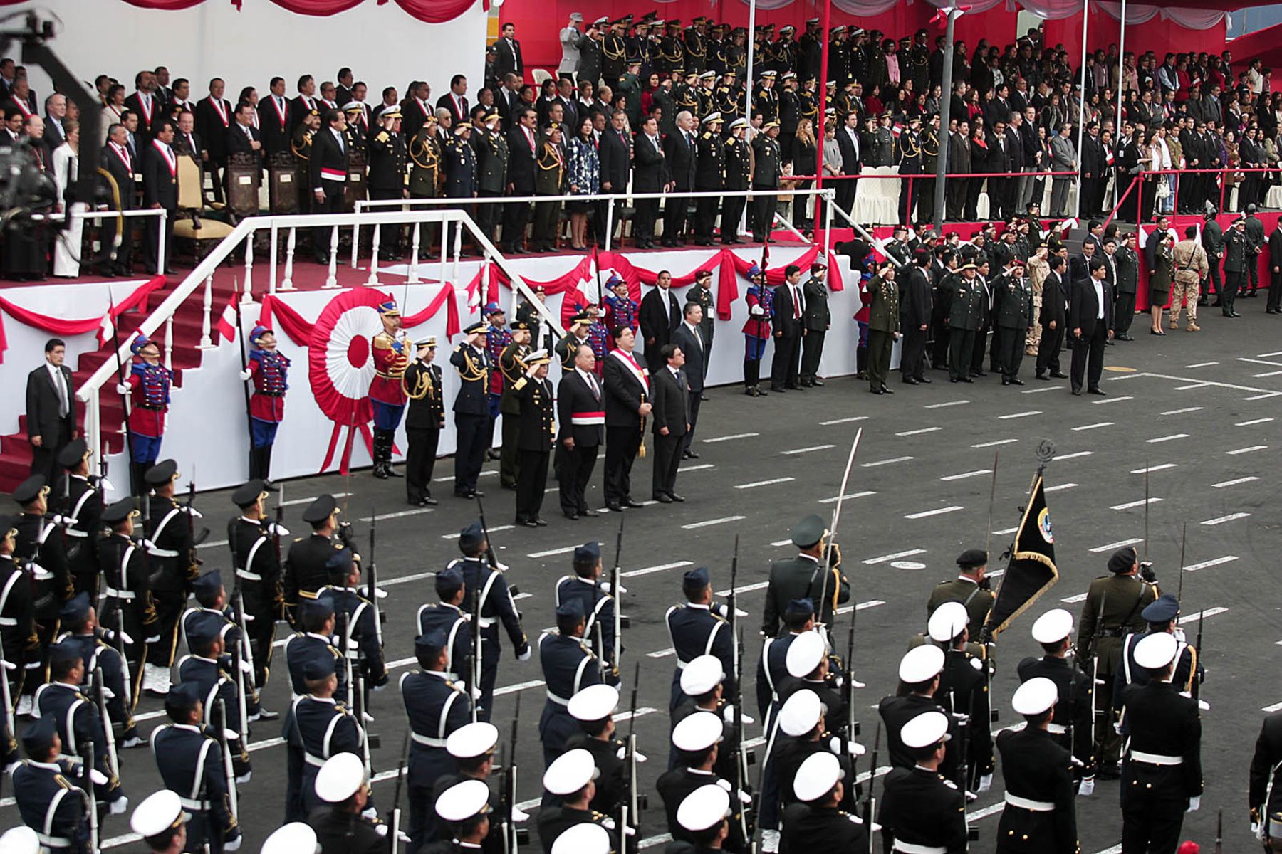 Presidente Alan García llega a la Gran Parada Cívico Militar. Foto: ANDINA/Juan Carlos Guzmán Negrini.