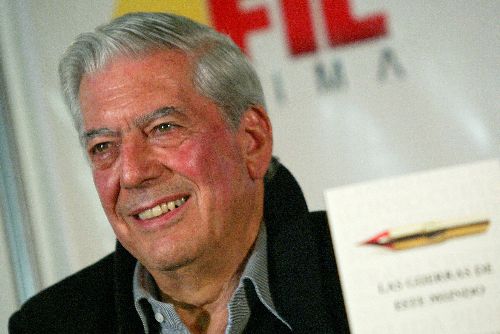 Nóbel de Literatura Mario Vargas Llosa será homenajeado por Universidad Mayor de San Marcos donde estudió Literatura y Derecho. Foto: ANDINA/Archivo
