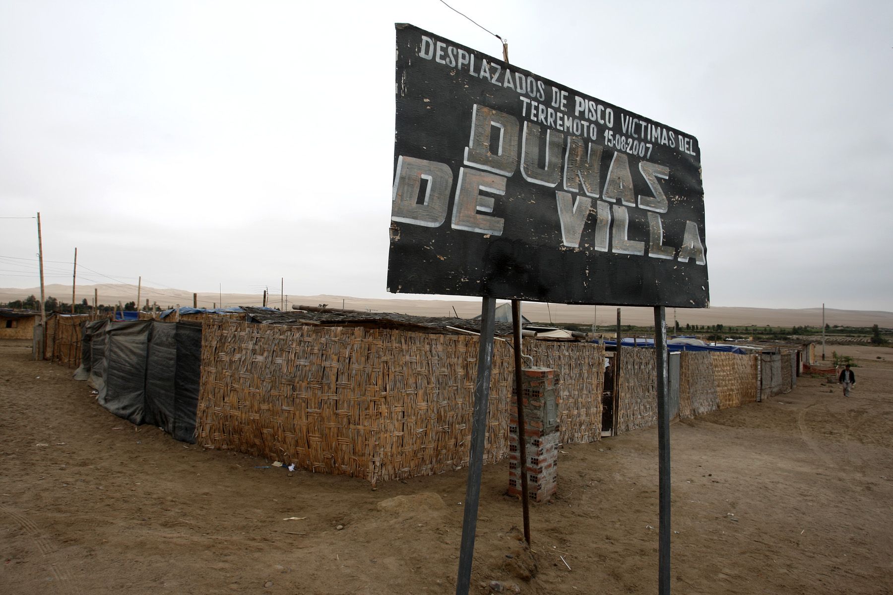 Antes de la Instalacion de modulos para los desplazados del terremoto entregadas por el ministerio de vivienda en la zona de Colinas de Villa-Hijos de Pisco del distrito de Tupac Amaru Inca de la ciudad de Pisco.Foto:ANDINA/Jack Ramón Morales