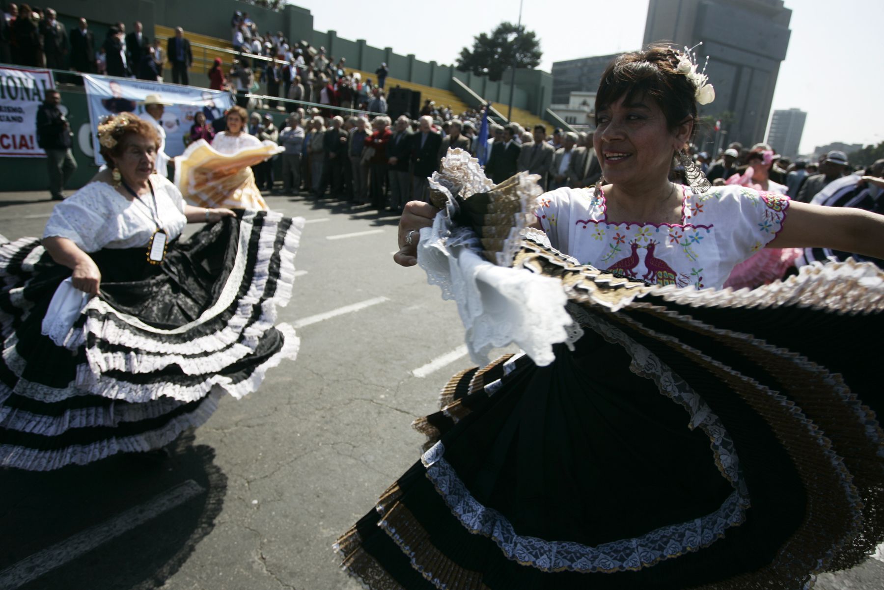 Desfile de miembros de las Fuerzas Armadas en retiro en la Av. De la Peruanidad. Foto: ANDINA/Rafael Cornejo