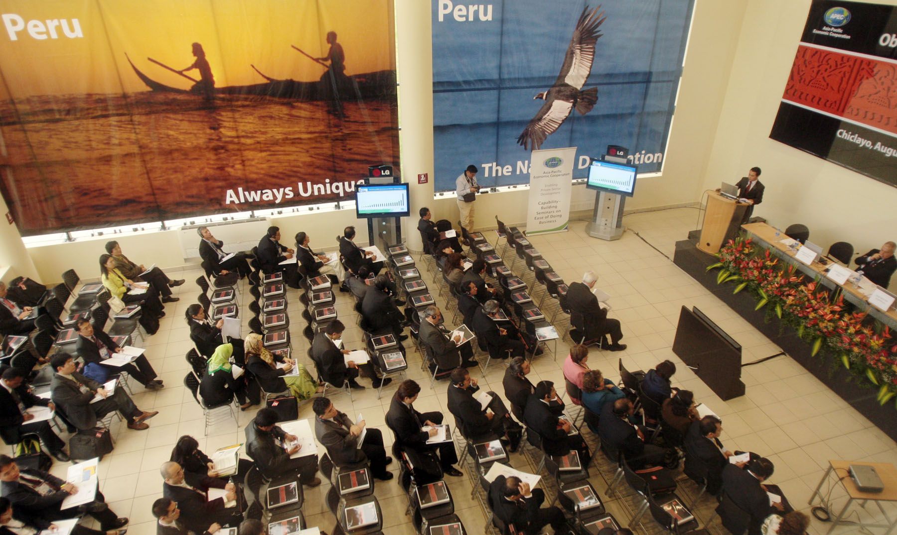 Mas de 200 representantes de las 21 economías que conforman el FORO APEC paraticipan desde hoy en la reunión del Grupo de Trabajo de APEC Sobre Pequeña y Mediana Empresa en Chiclayo.
Foto:ANDINA/Carlos Lezama