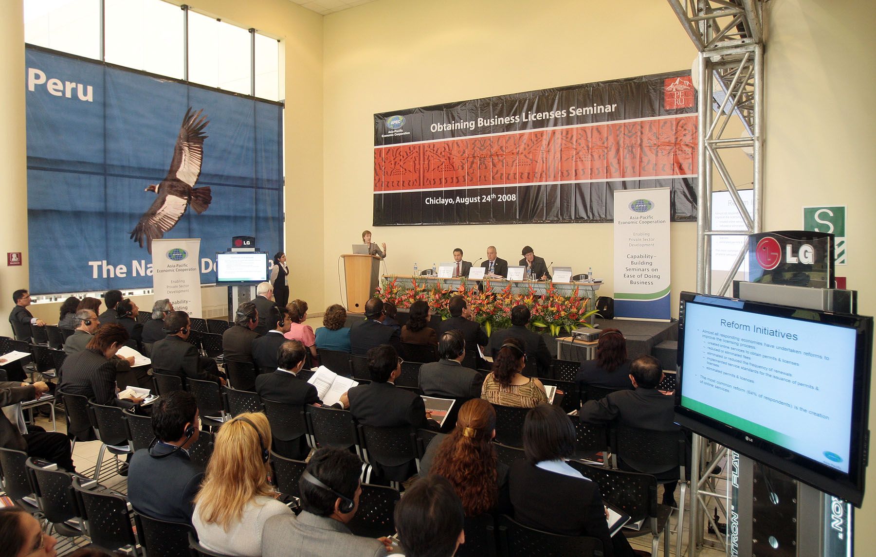 Mas de 200 representantes de las 21 economías que conforman el FORO APEC paraticipan desde hoy en la reunión del Grupo de Trabajo de APEC Sobre Pequeña y Mediana Empresa en Chiclayo.
Foto:ANDINA/Carlos Lezama