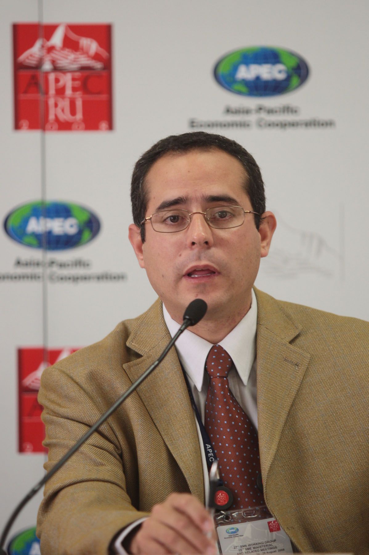 Conferencia de prensa de Johann Spitzer Smew Chair de la reunión del Grupo de Trabajo de APEC Sobre Pequeña y Mediana Empresa en Chiclayo.
Foto:ANDINA/Carlos Lezama